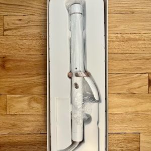 T3 singlepass curling iron (in box)